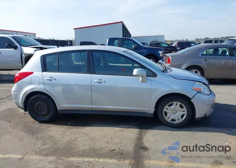 2010 Nissan Versa 1.8S z USA, uszkodzony, nr VIN 3N1BC1CP4AL351533
